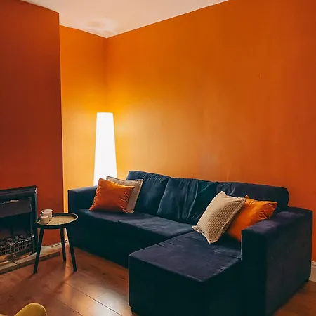 3 Bedroom House - Close To City Centre - Perfect For Contractors And Families *