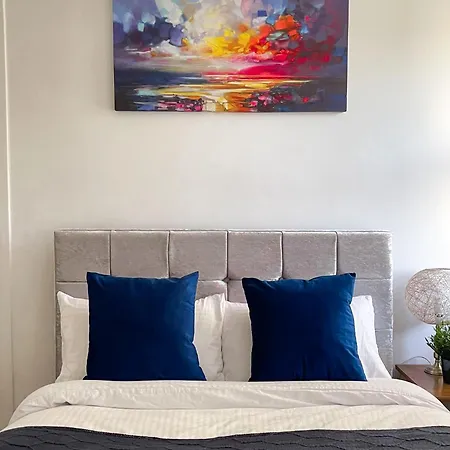 3 Bedroom House - Close To City Centre - Perfect For Contractors And Families York