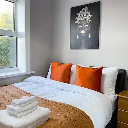 3 Bedroom House - Close To City Centre - Perfect For Contractors And Families Lejlighed *